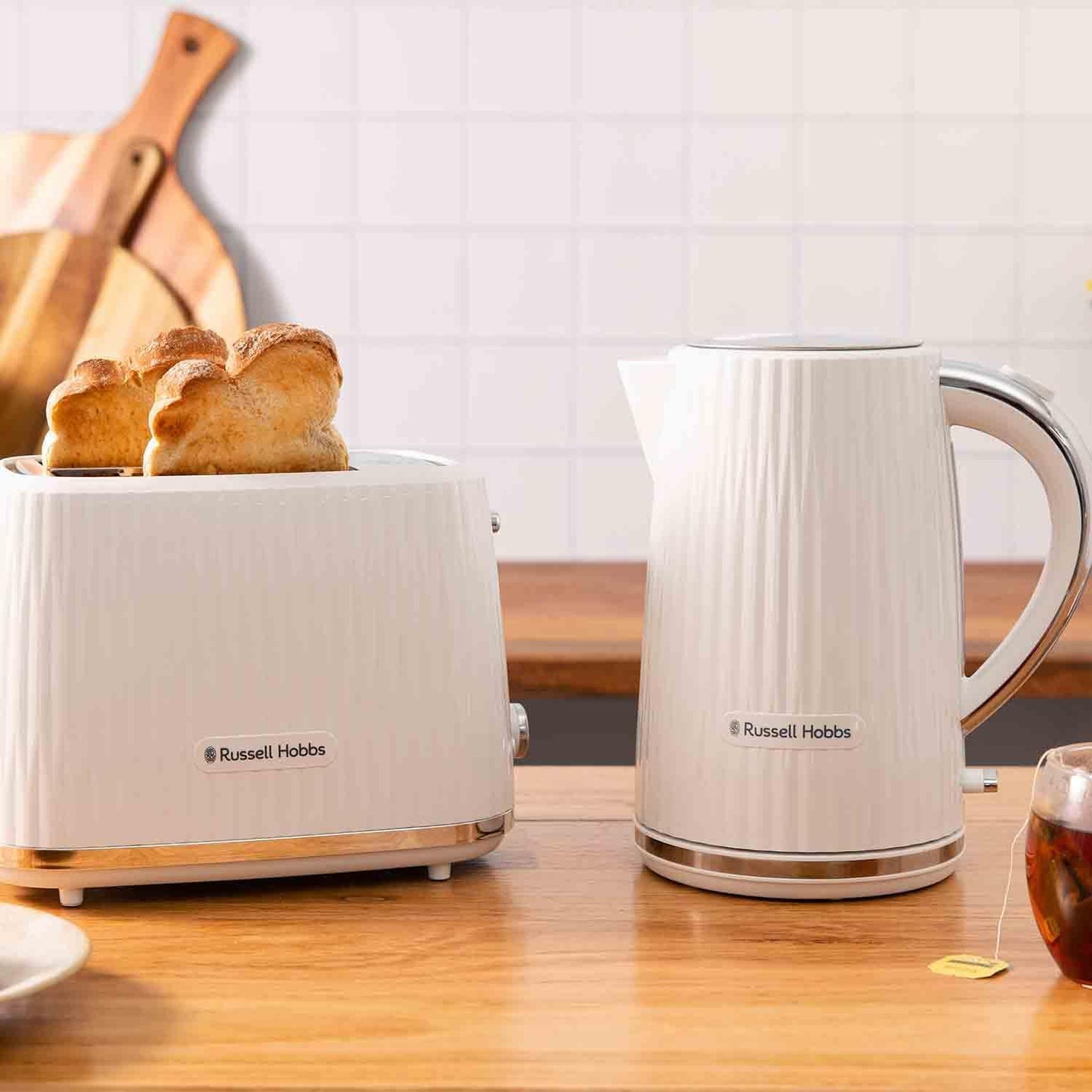 Russell Hobbs Electric Kettle (Hot Water, Tea or Coffee, 1.7L, Push to open lid, Perfect pour spout, Removable washable filter, Illuminated switch, Chrome accents, White, 3000W) Eden 27360