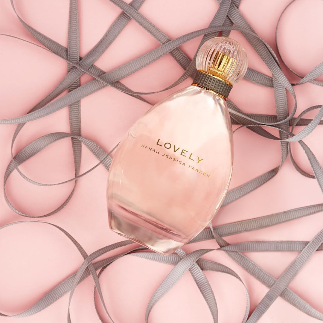 Sarah Jessica Parker Lovely Eau de Parfum for Women 50ml Spray, Delicate Female Perfume, Fragrance For Women, Women's Eau de Perfume for Travel, Womens Perfumes - Genuine SJP Perfume for Women