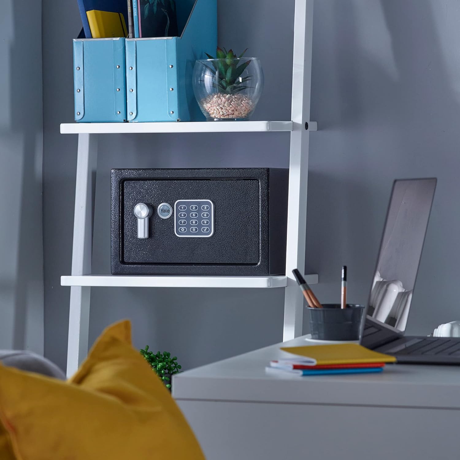 Yale Small Value Safe, Digital Keypad, LED Light Indicators, Steel Locking Bolts, Emergency Override Key, YSV/200/DB2