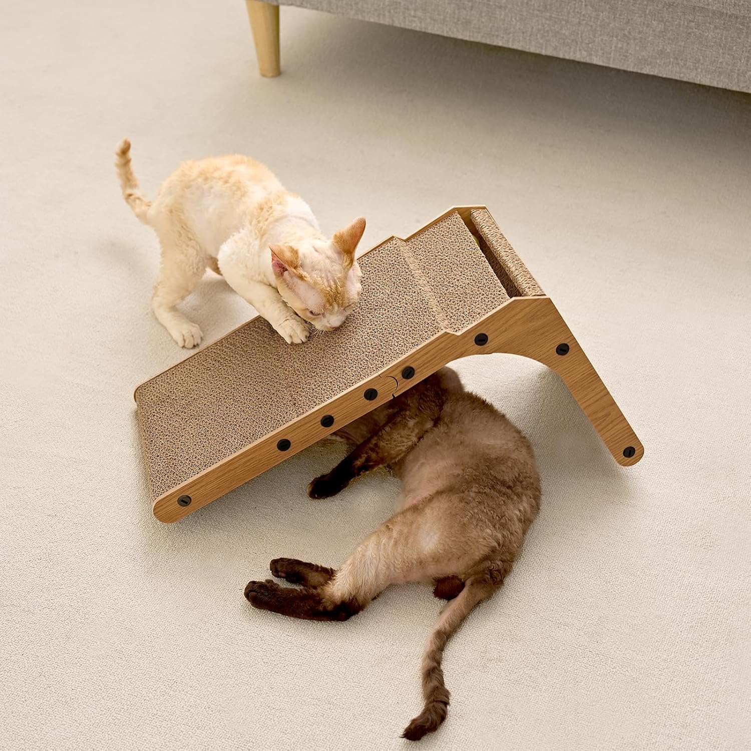 EHEYCIGA 68cm L-Shape Vertical Cardboard Scratching Board for Indoor Cats, Large Scratch Pad With Ball Toy