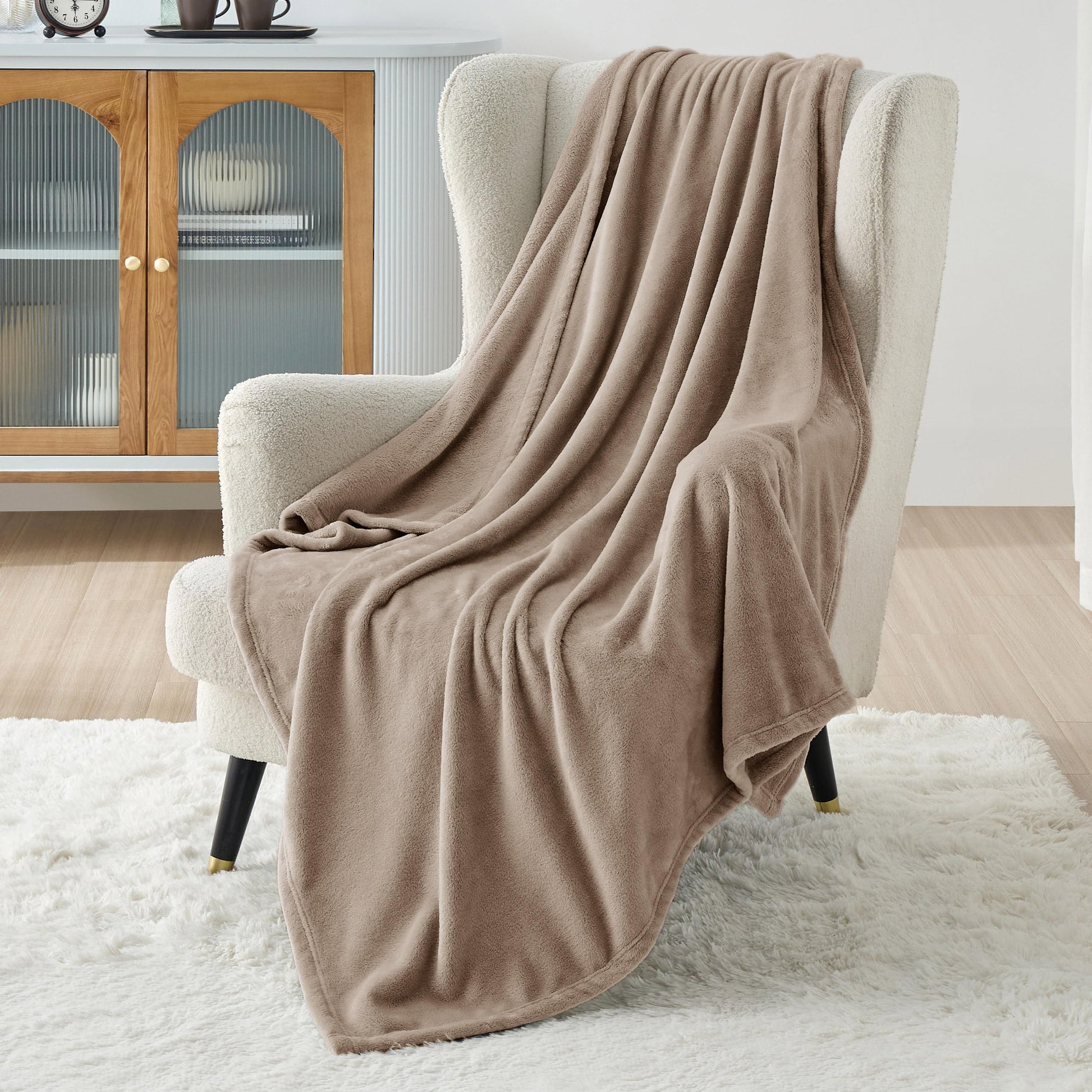 Bedsure Fleece Blanket for Bed - Soft Cosy Fluffy Throw Blankets, Warm Large Throws for Audlts, Teal, 220x240 cm