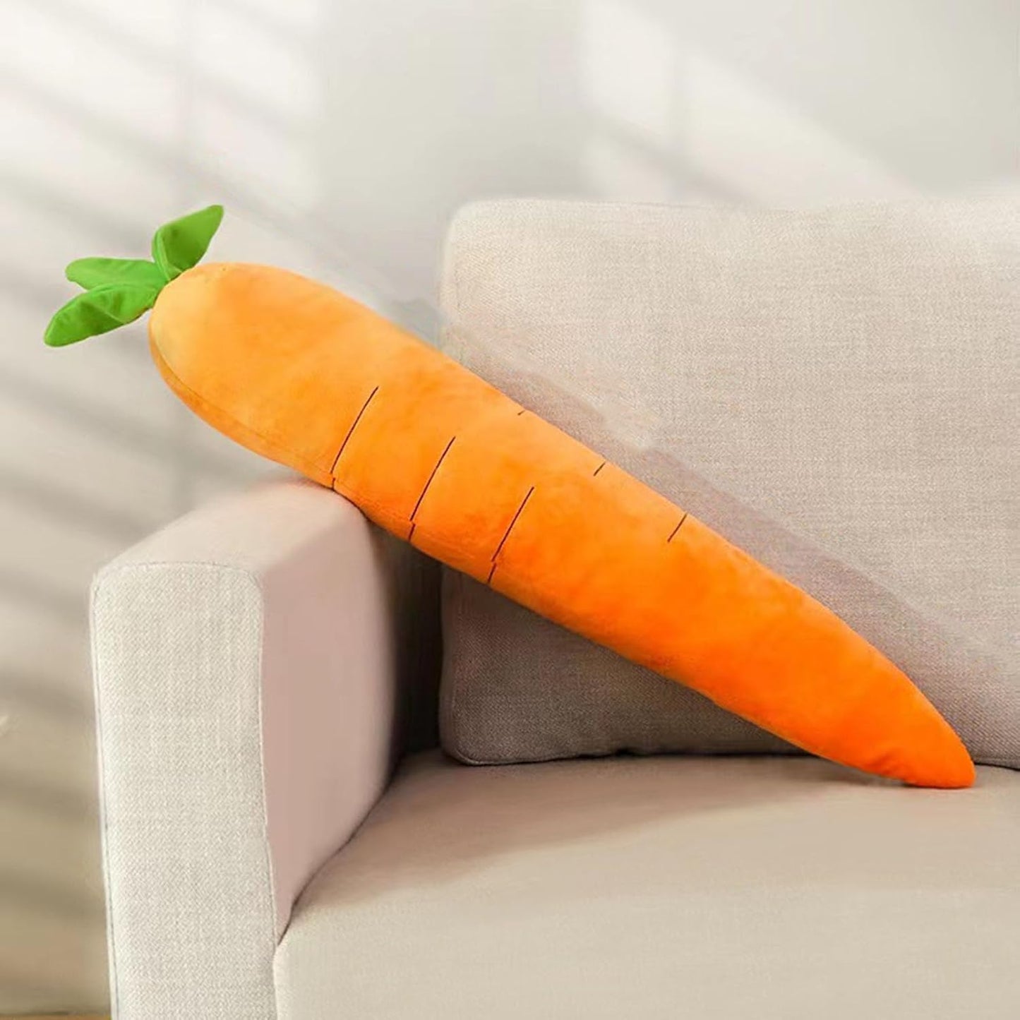 TUGME Cute Carrot With Soft Squeaker Carrot Shape Pet Plush Toy With Sound Bite-Resistant Soft Comfortable Dog Toy