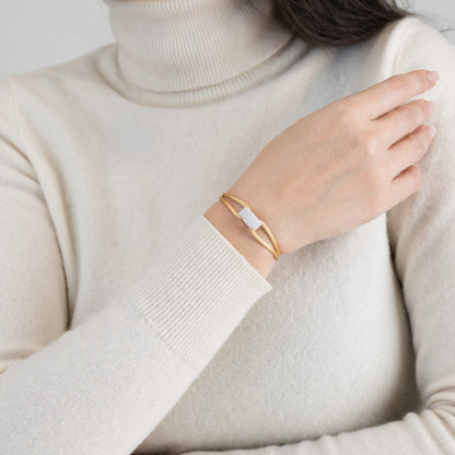 Snow Regent Cord Bracelet